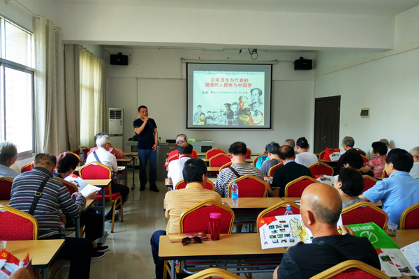 1507706555621060659.jpg 离退休党总支参加“两学一做”学习教育.jpg