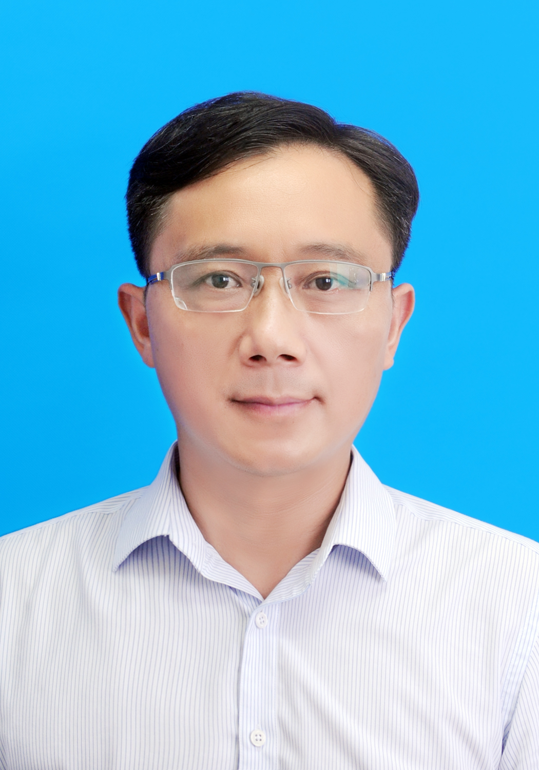 胡舜2.jpg