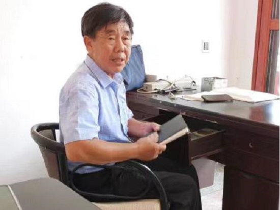 1688982489632005776.jpg 精益求精严律己照片.jpg
