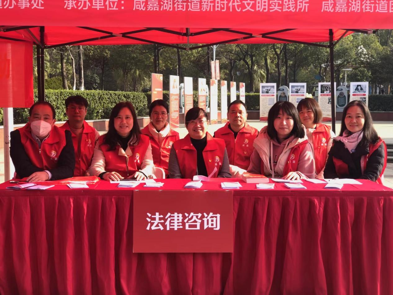 教师党支部开展“雷锋家乡学雷锋，雷锋精神我传承”主题党日活动